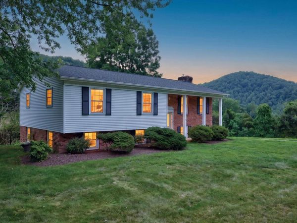 20448 MT PLEASANT RD, ELKTON, VA 22827