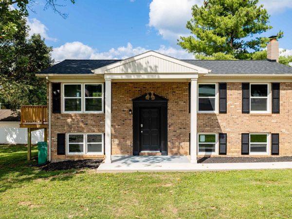 176 FOURTH ST, BROADWAY, VA 22815