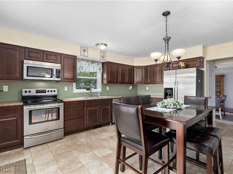 4700 Idleview Drive, Vermilion, OH 44089 Photo 8