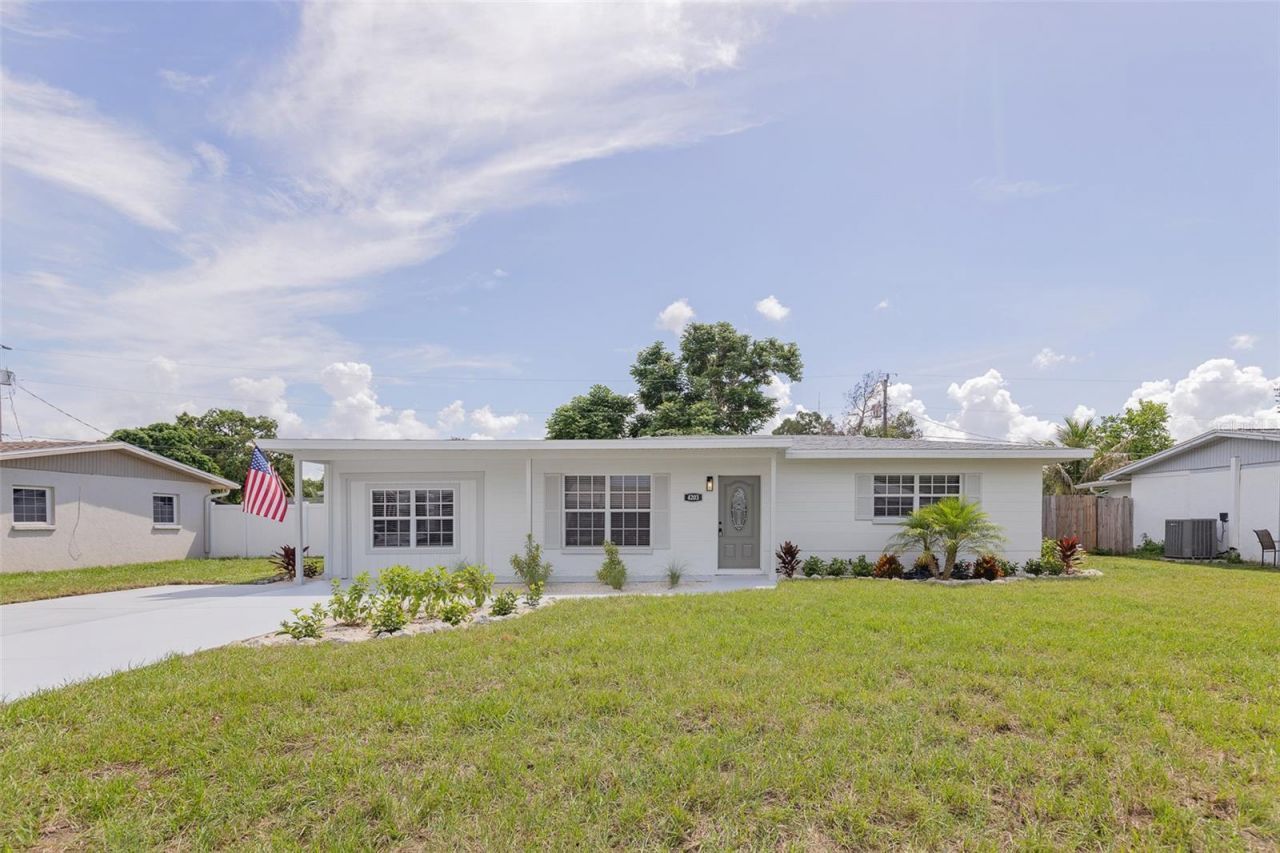 4203 36th Street W, Bradenton, FL 34205 Main Photo