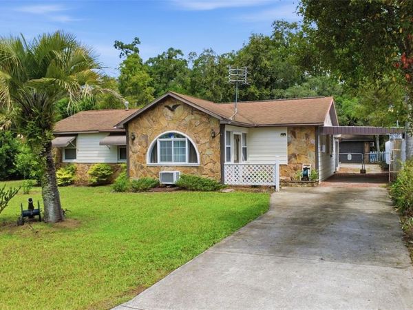 324 RIVIERA DRIVE , DEBARY, FL 32713