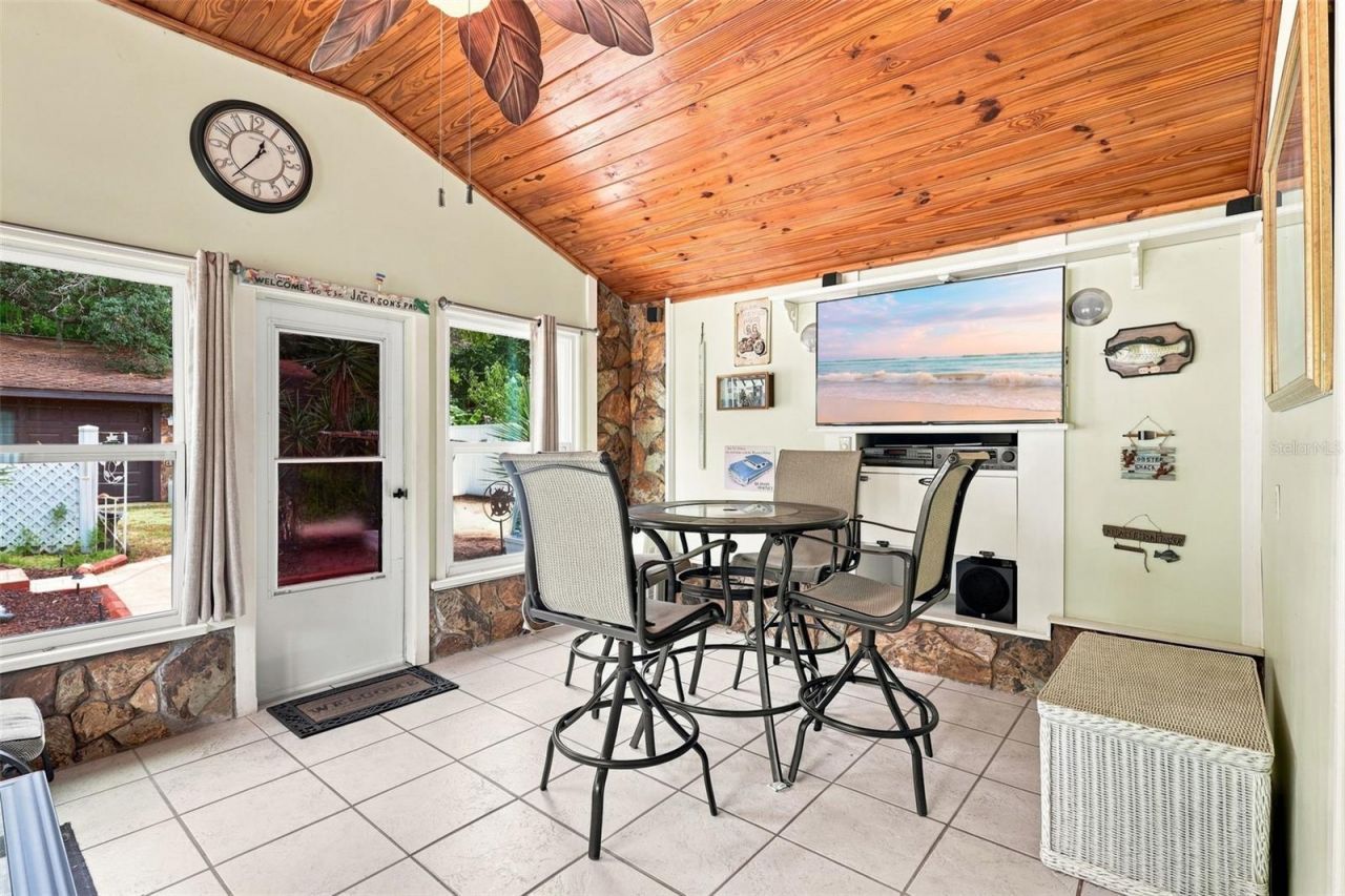 324 Riviera Drive , Debary, FL 32713 Photo