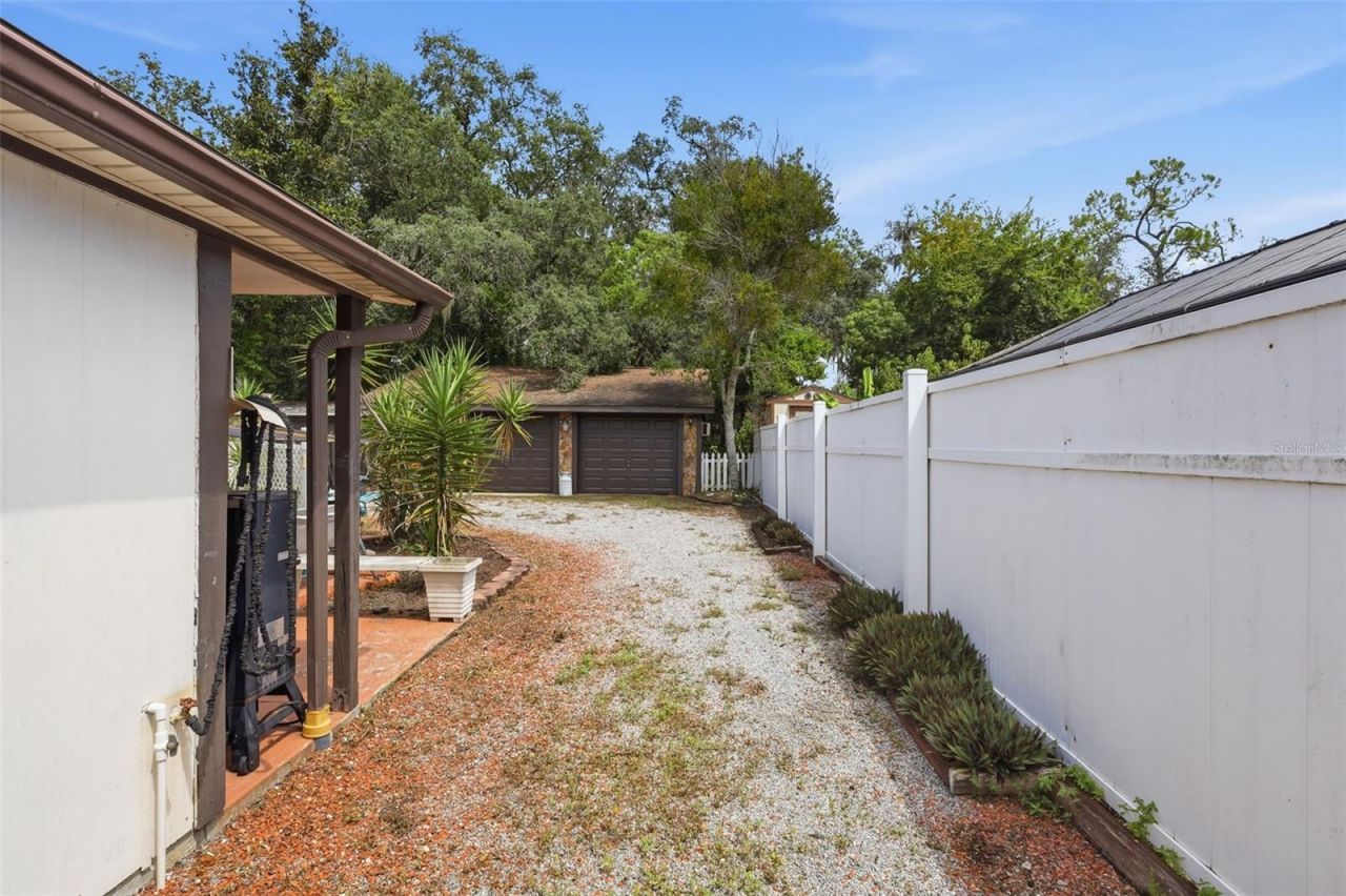 324 Riviera Drive , Debary, FL 32713 Photo