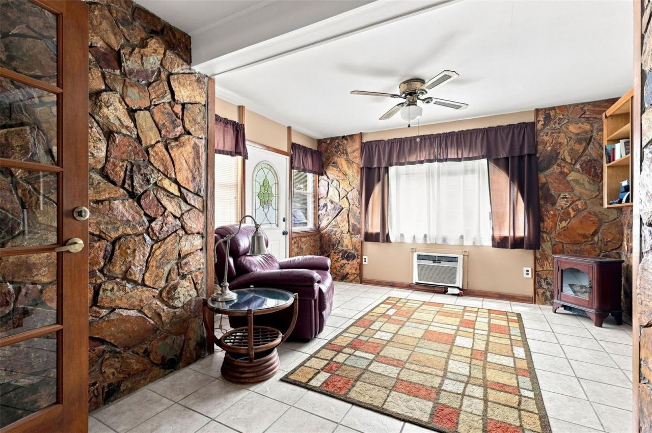 324 Riviera Drive , Debary, FL 32713 Photo