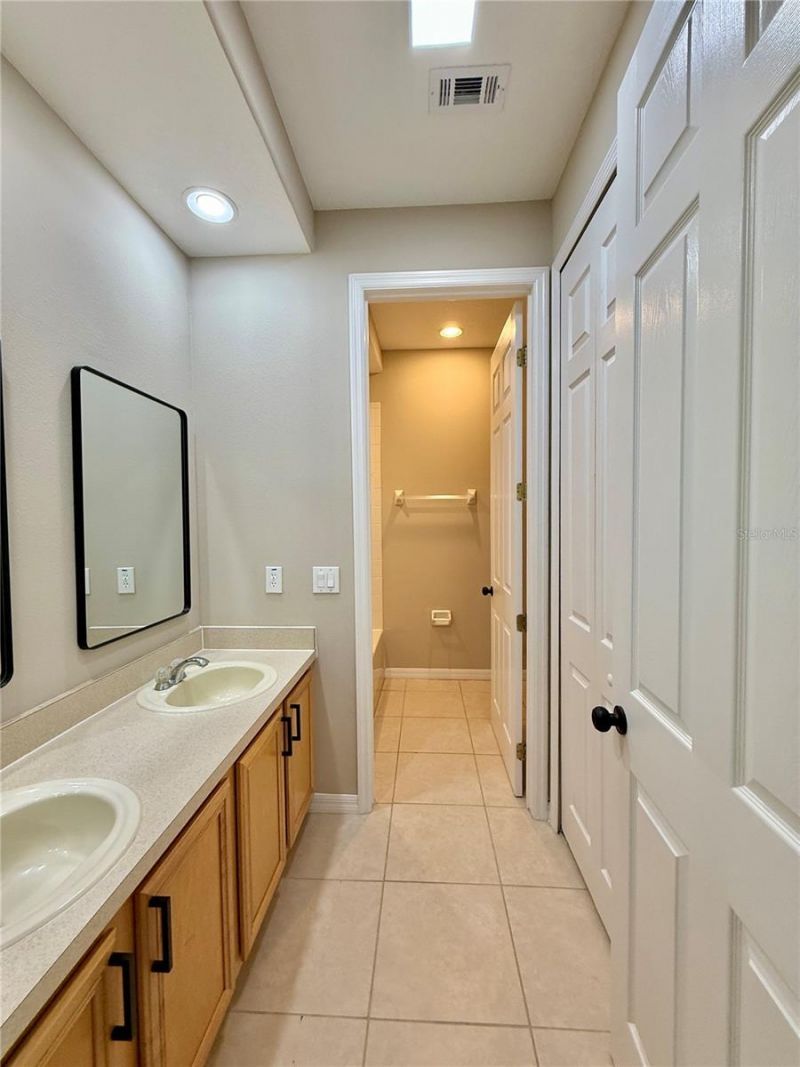 547 Terrace Spring Drive , Orlando, FL 32828 Photo