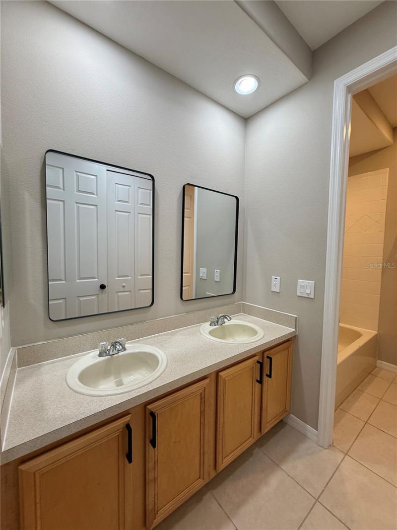 547 Terrace Spring Drive , Orlando, FL 32828 Photo