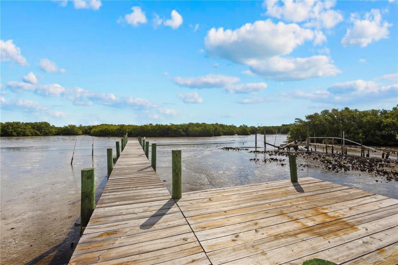 4051 D Street , Cedar Key, FL 32625 Photo