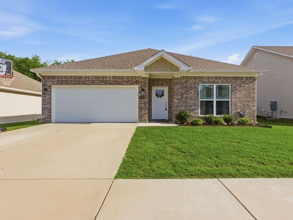 3519 Village Walk Drive, Bryant, AR 72022