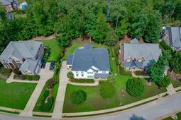 535 Windmere Drive photo 4