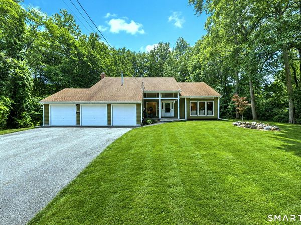 405 Shelton , Trumbull, CT 06611