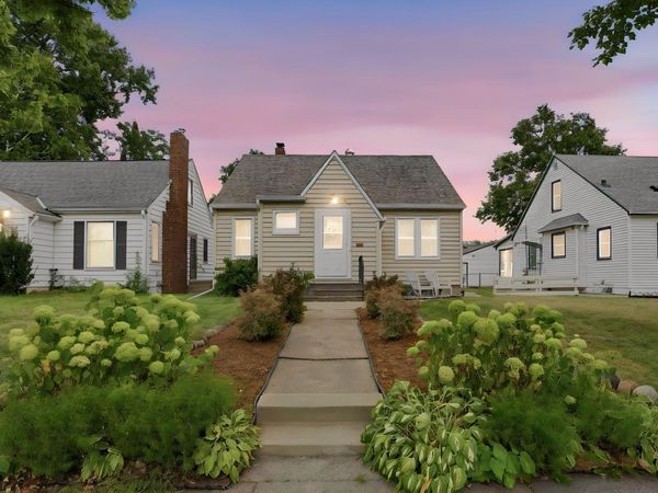 1238 Grotto Street N, Saint Paul, MN 55117