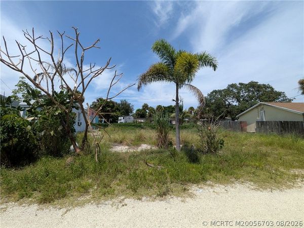 2457 NE Hickory Avenue, Jensen Beach, FL 34957