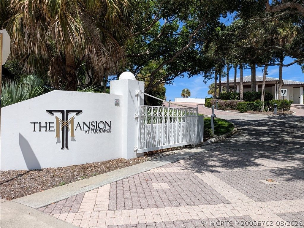 2457 NE Hickory Avenue, Jensen Beach, FL 34957 Photo