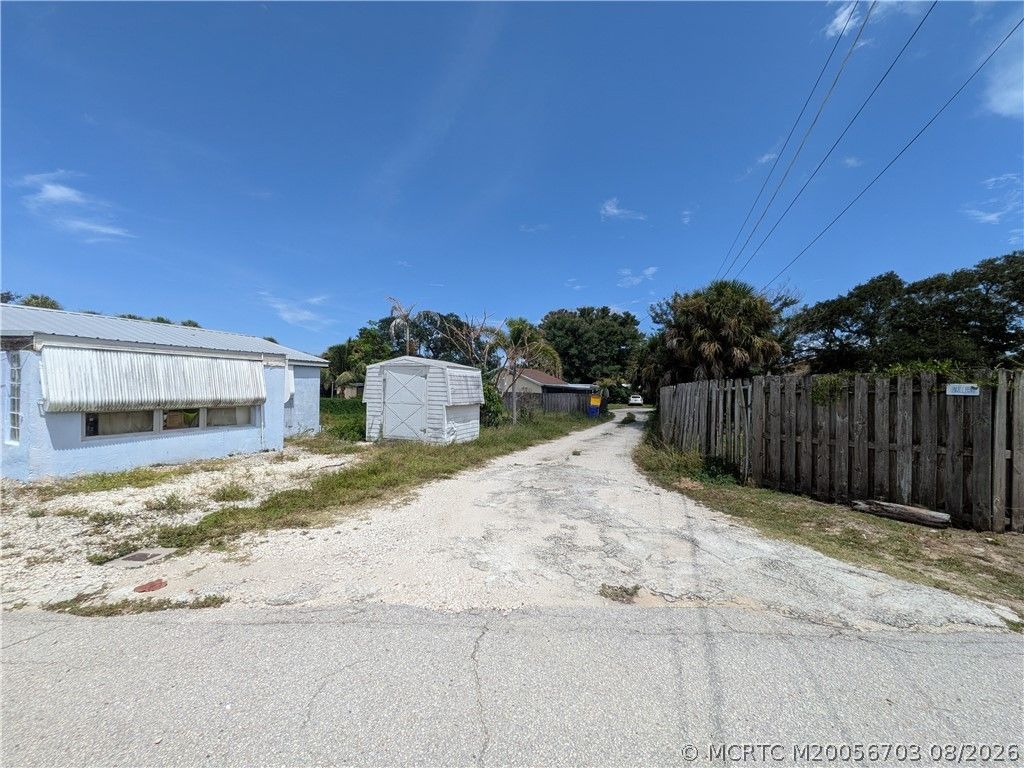 2457 NE Hickory Avenue, Jensen Beach, FL 34957 Photo