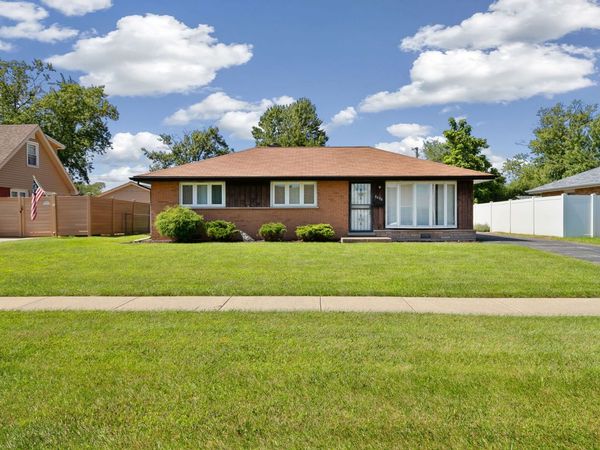 8400 Merrimac Avenue , Burbank, IL 60459