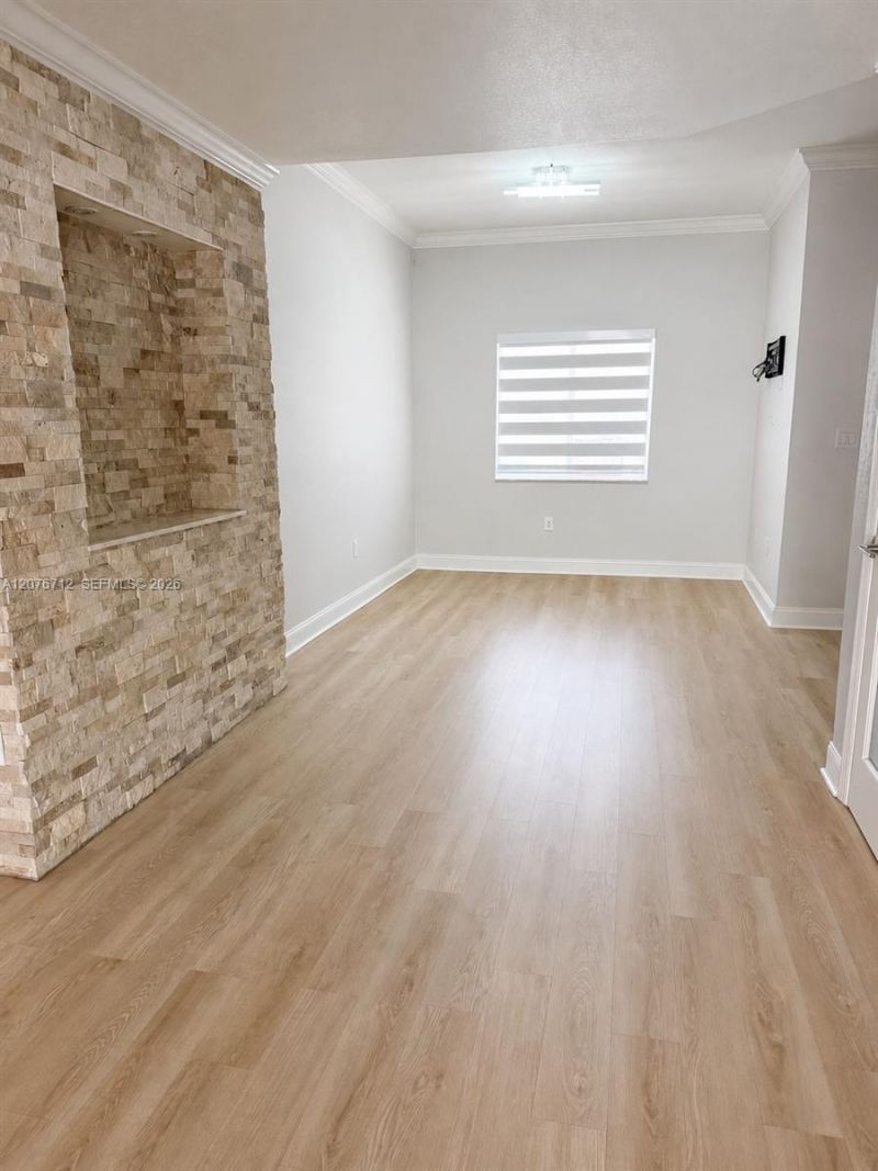 7429 NW 182nd St, Hialeah, FL 33015 Photo
