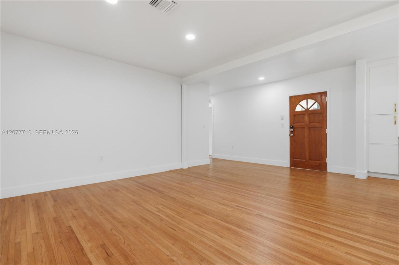13040 N Miami Ave , Miami, FL 33168 Photo