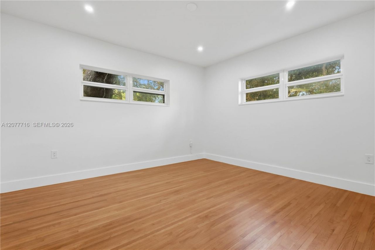 13040 N Miami Ave , Miami, FL 33168 Photo