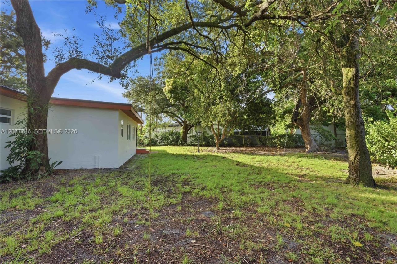 13040 N Miami Ave , Miami, FL 33168 Photo