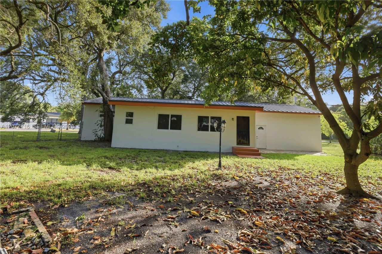 13040 N Miami Ave , Miami, FL 33168 Photo