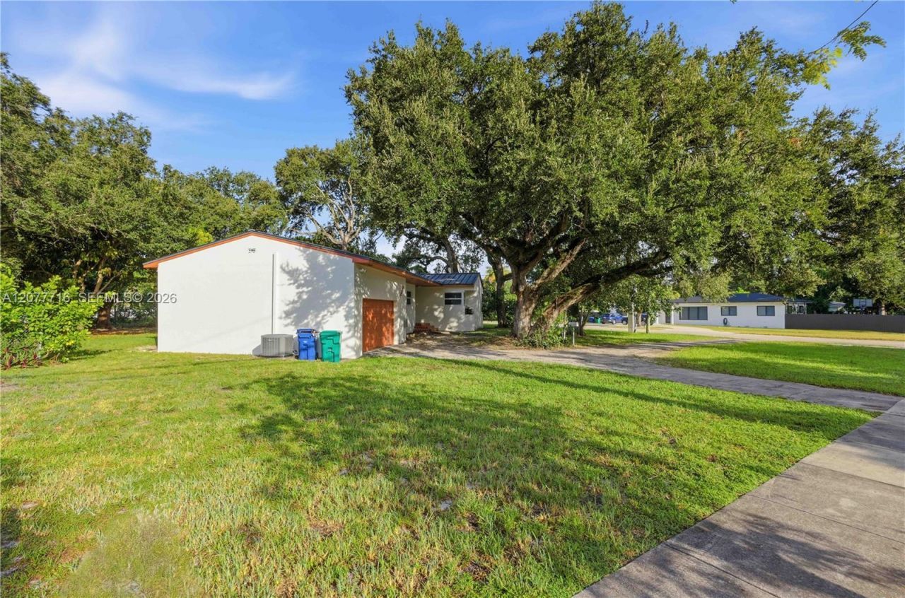 13040 N Miami Ave , Miami, FL 33168 Photo