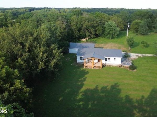 2781 Highway 27, Argyle, IA 52619