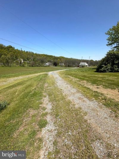 184 SPEICHER ROAD , BERNVILLE, PA 19506