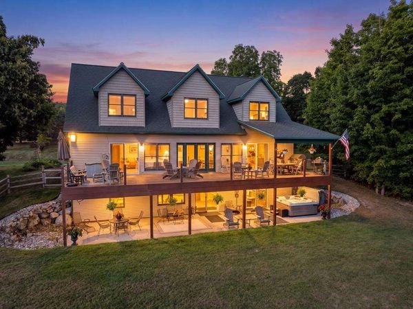 750 Bluewater Trail, Boyne City, MI 49712