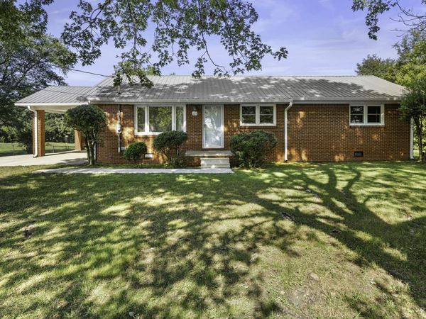 125 Spring Creek Rd , Estill Springs, TN 37330
