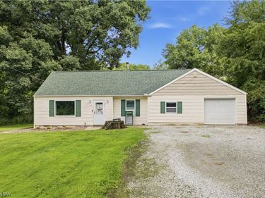 1057 Center Road, Clinton, OH 44216