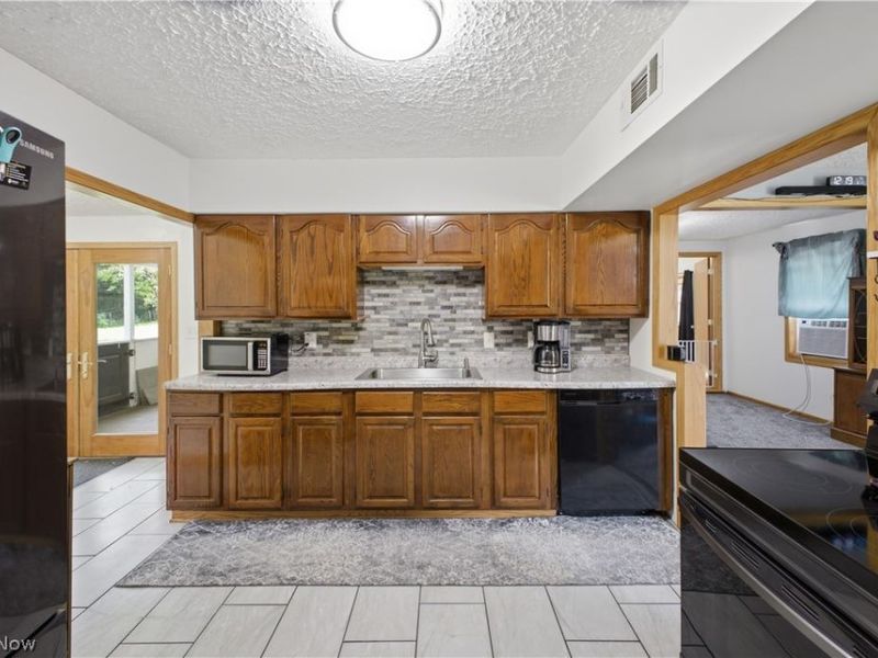 1057 Center Road, Clinton, OH 44216 Photo 11