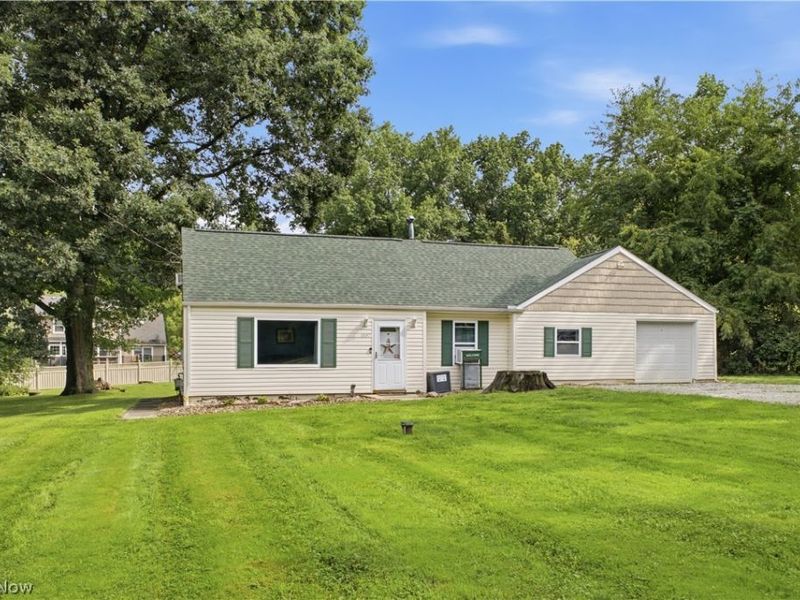 1057 Center Road, Clinton, OH 44216 Photo 2