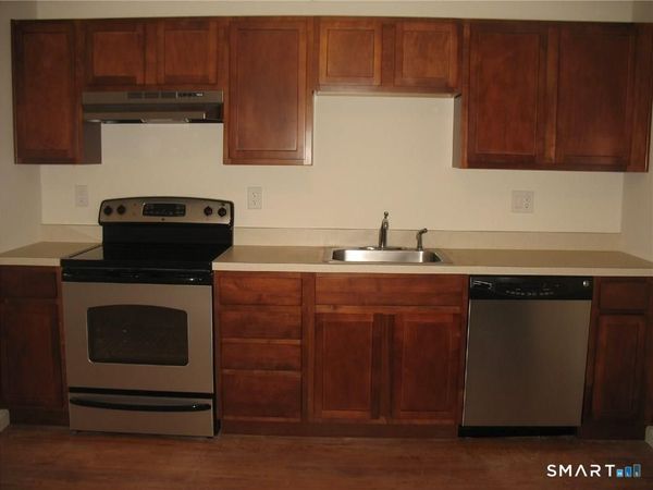 7 New , Unit 202, Danbury, CT 06810