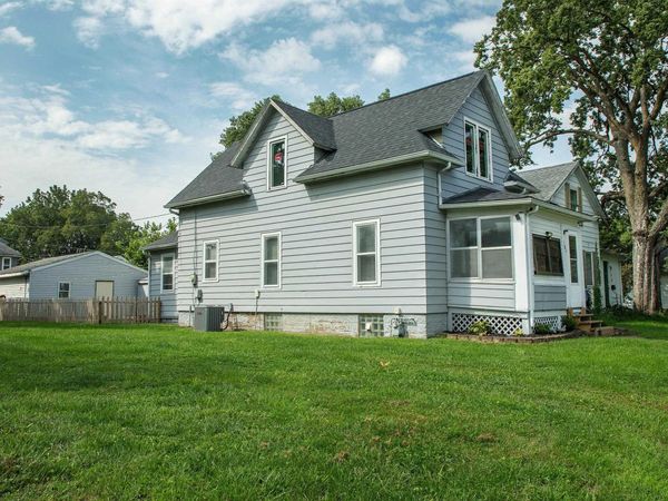 103 Summit , Waterloo, IA 50701