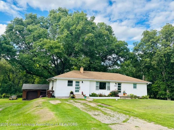 1580 W Dill Road, DeWitt, MI 48820