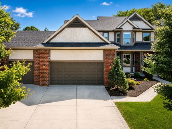 8344 Morgan Street , Pickerington, OH 43147