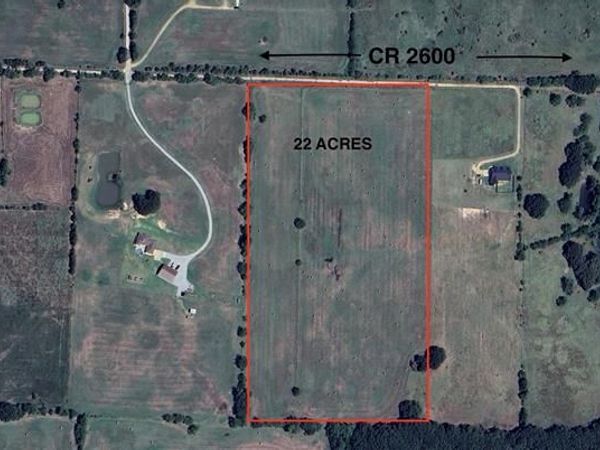 2600 CR , Bonham, TX 75447