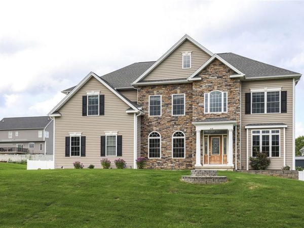 320 Wexford Lane, Horseheads, NY 14845