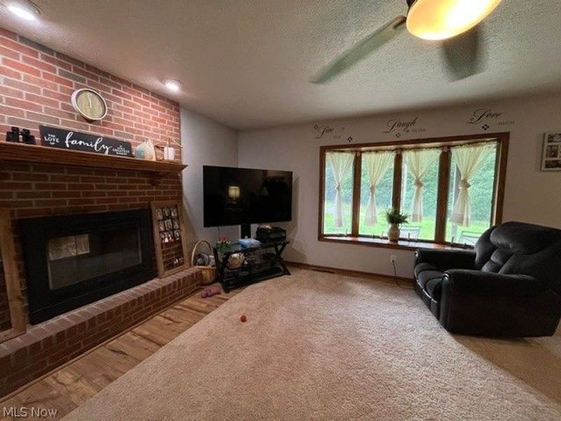 2967 Mineral City Zoar Road NE, Bolivar, OH 44612 Photo 2