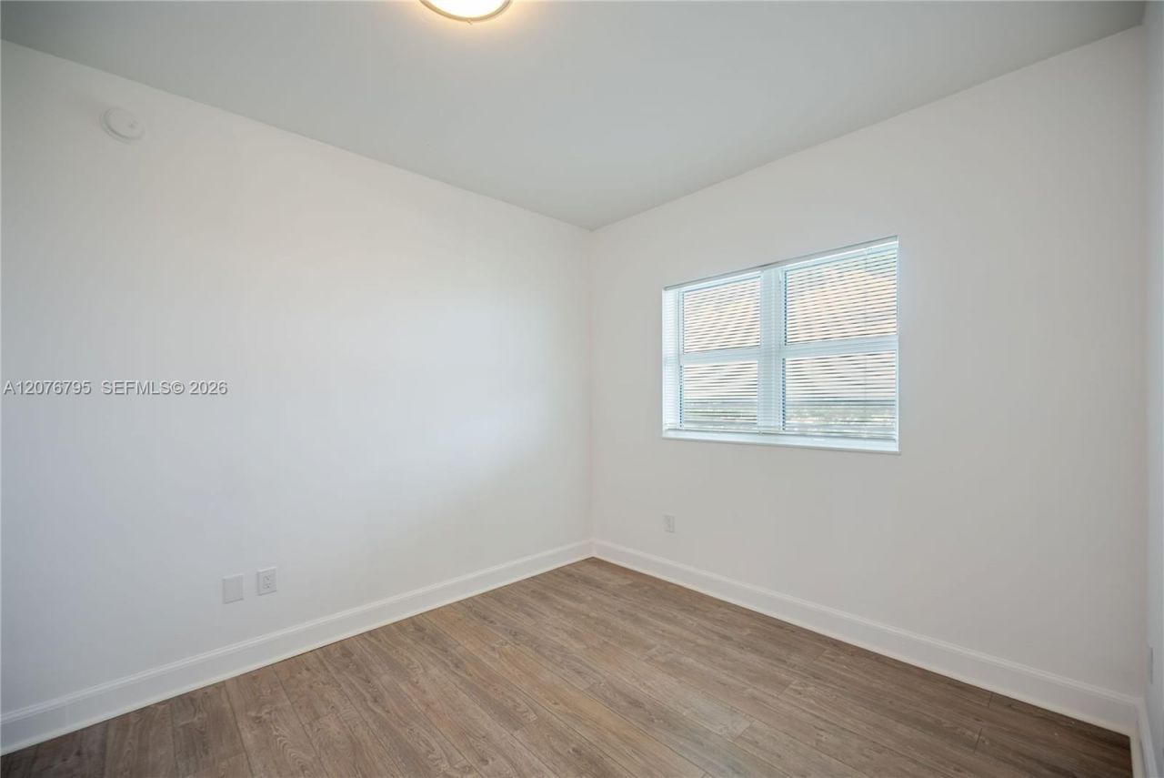 15051 Royal Oaks Ln, Unit 2403, North Miami, FL 33181 Photo
