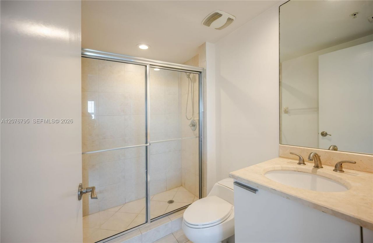 15051 Royal Oaks Ln, Unit 2403, North Miami, FL 33181 Photo