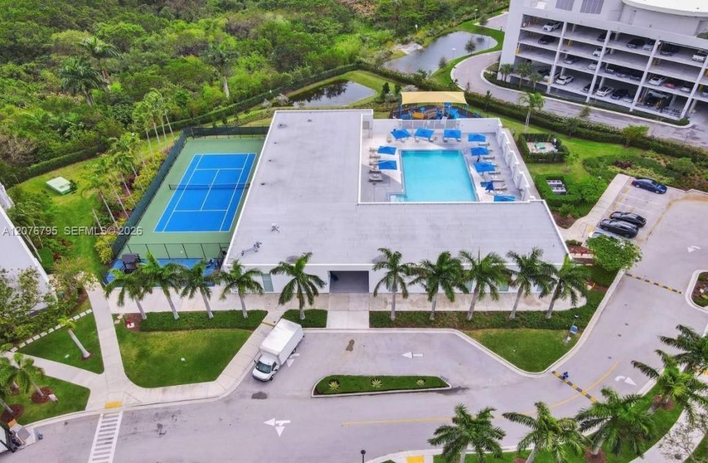 15051 Royal Oaks Ln, Unit 2403, North Miami, FL 33181 Photo