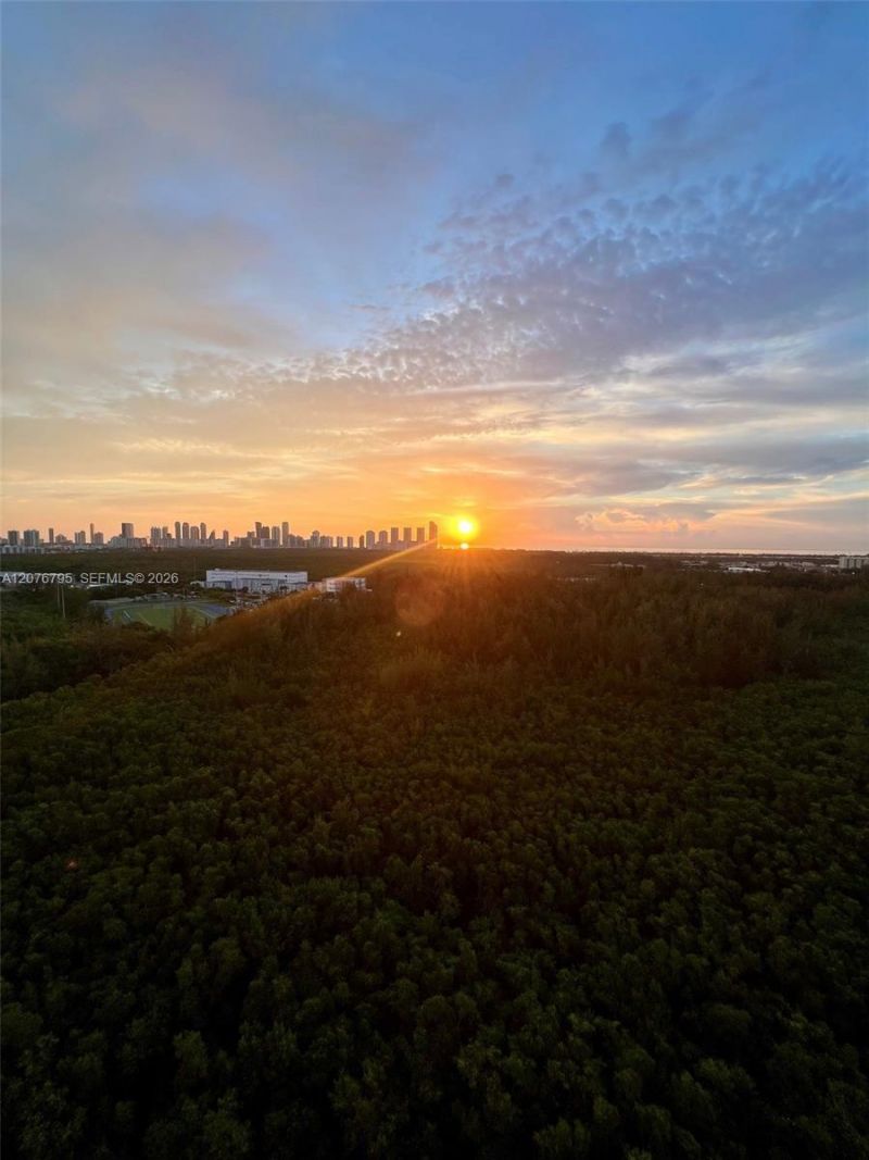 15051 Royal Oaks Ln, Unit 2403, North Miami, FL 33181 Photo