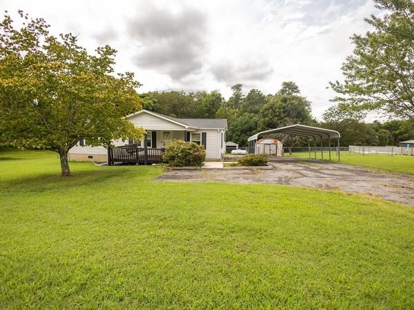 422 Axton RD , Axton, VA 24054