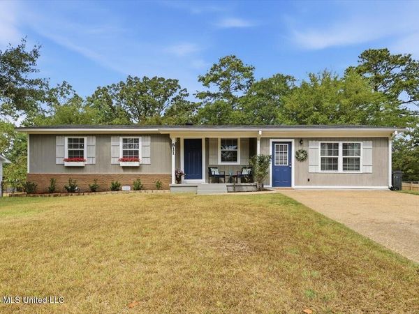 811 Deborah Street, Pearl, MS 39208