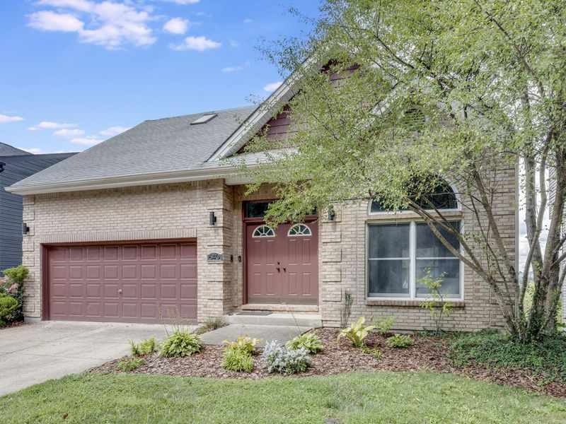 640 Pointe Benton Lane, Covington, KY 41014 Photo 2