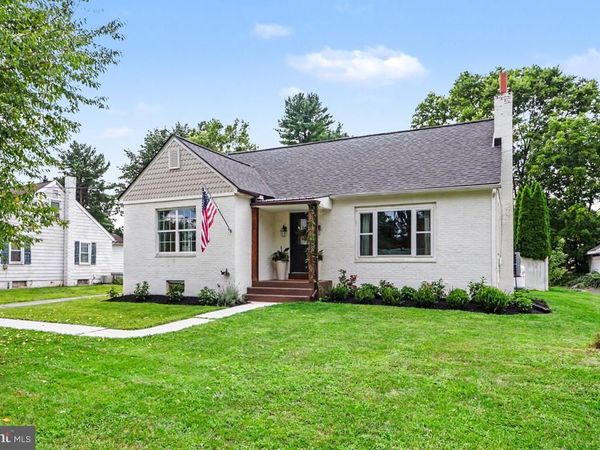 18 SINCLAIR ROAD, MECHANICSBURG, PA 17055