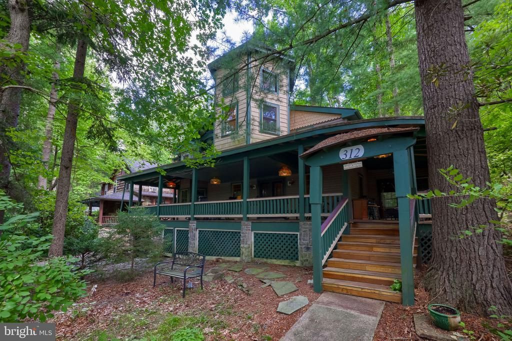 312 PENNSYLVANIA AVENUE , MOUNT GRETNA, PA 17064