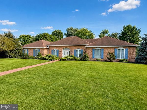 1120 SHERWOOD DRIVE, CARLISLE, PA 17013