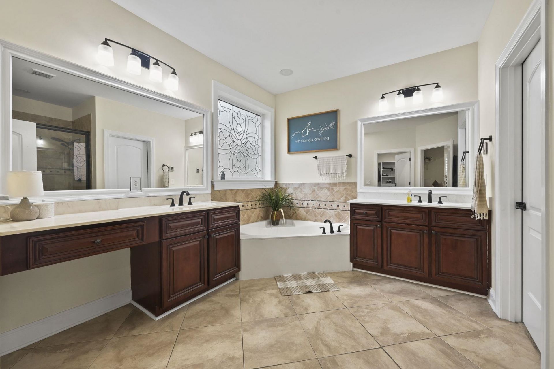 924 Henry James Dr. Photo 20